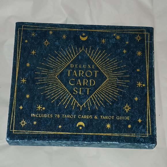 ✨️SEALED✨️ Deluxe Tarot Card Set - Picture 2 of 11